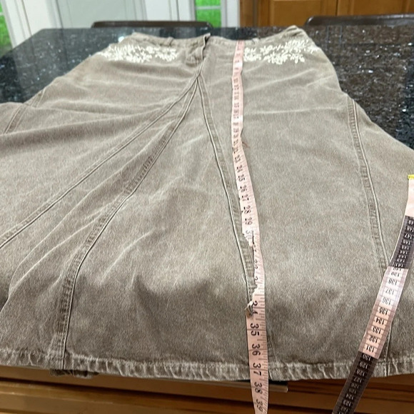 Jeanology Collection Sz 14 Flared Maxi Skirt Khaki Colored Denim Embroidery - Picture 5 of 6